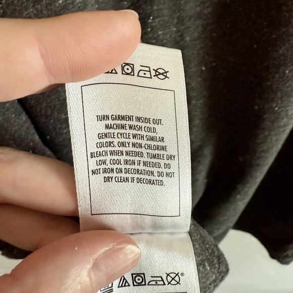 Disney Parks Size XXL Minnie T-Shirt - Gray Short Sleeve Authentic Original - Picture 8 of 9